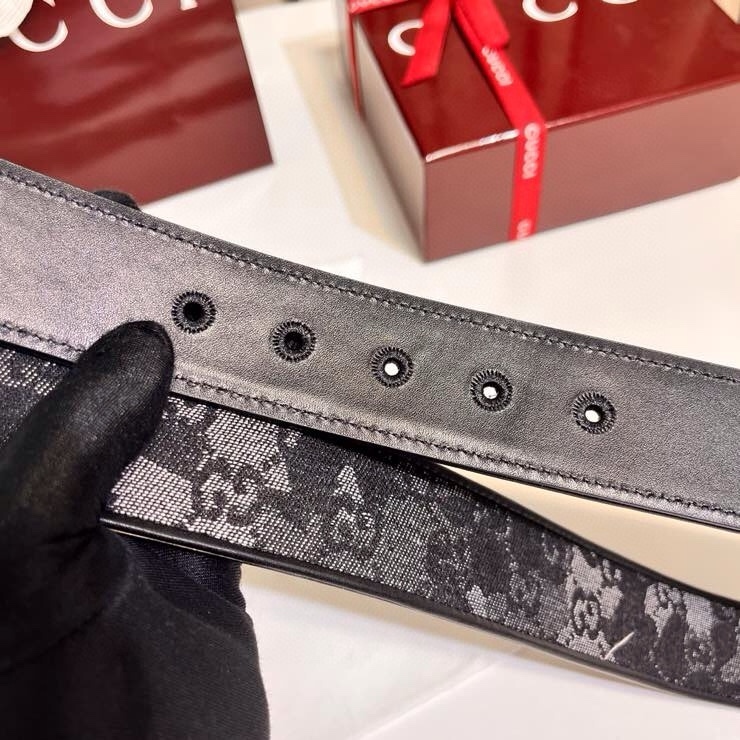 
古奇 新款 GG Marmont系列心選迷彩大理石紋GG帆布，為2026早春系列隨處可見的主要圖案之一增色添彩，40mm