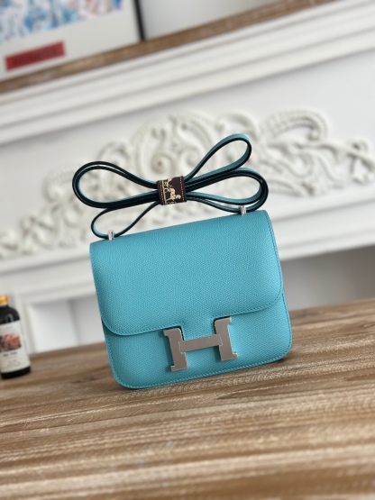 康康  空姐包  
constance  19cm  
epsom掌紋小牛皮  半收工  蠟線縫製