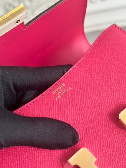 康康  空姐包  
constance  19cm  
epsom掌紋小牛皮  半收工  蠟線縫製