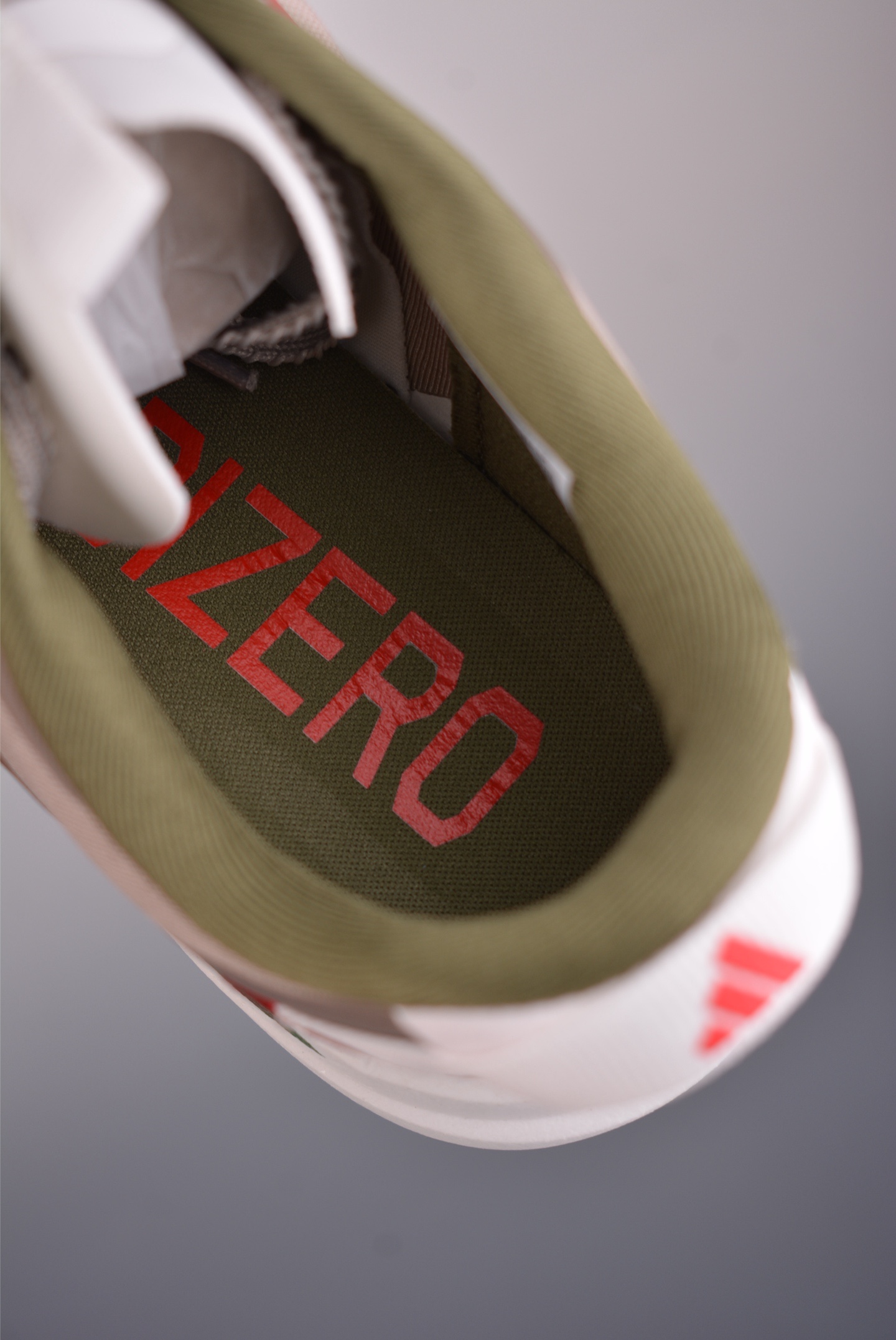 Adidas Adizero Evo SL ATR M
阿迪超輕透氣緩震跑鞋 
官方貨號: KK03072332
尺碼：36 36.5 37 38 38.5 39 40 40.5 41 42 42.5 43 44 44.5 45