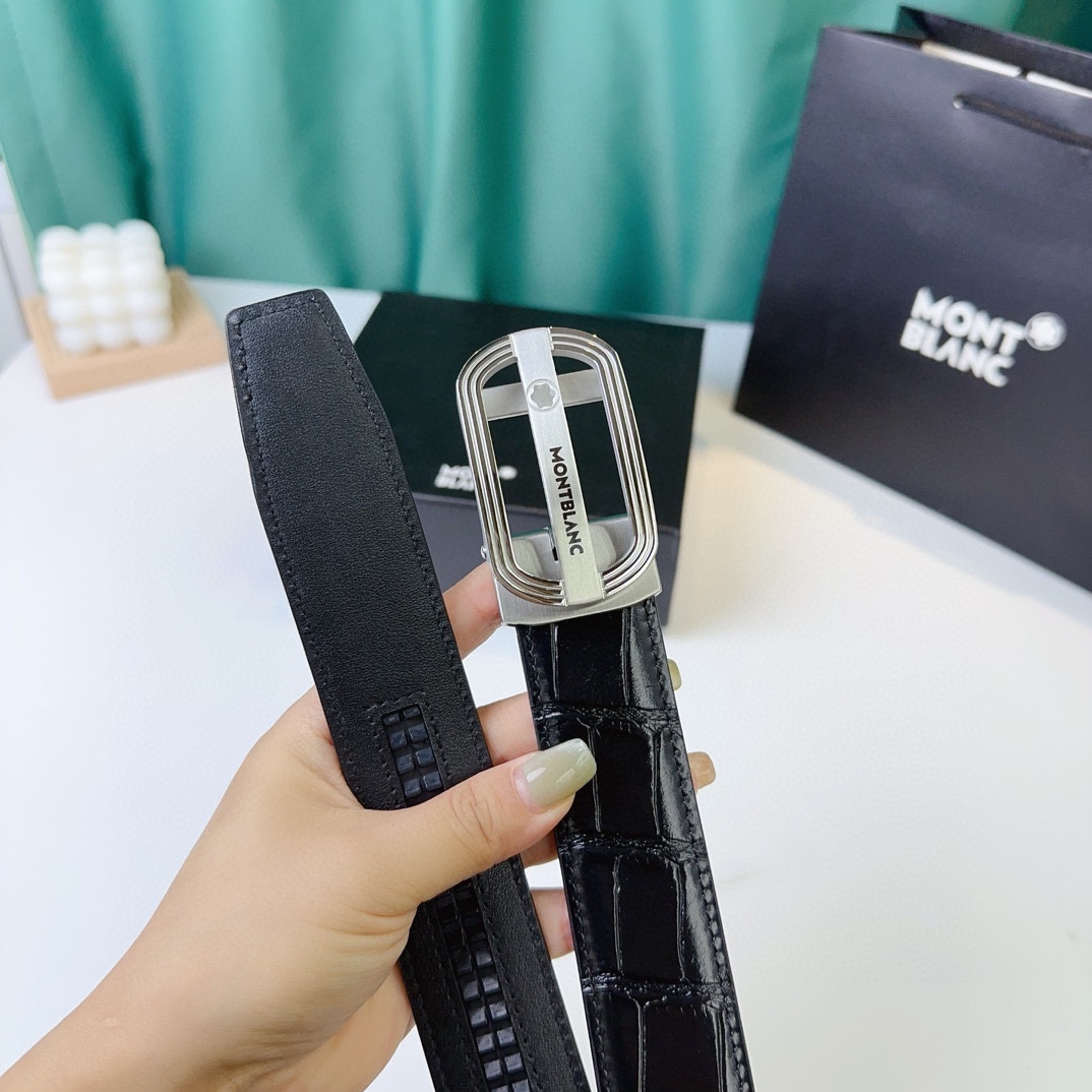 萬寶龍：原單頭層牛皮駝鳥紋面，內襯頭層小牛皮底，搭配原單自動扣，可裁剪的自動帶，此款腰帶面雙採用意大利原定廠制進口牛皮帶身 ，對專版櫃足寬3.5