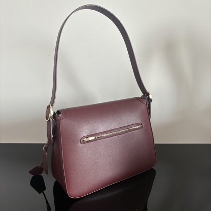 
[新品]COACH/蔻馳奧萊女士ETTA 29號翻蓋單肩包腋下包 CCE57 29*21*12