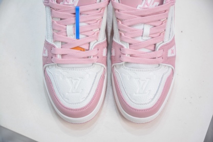 Louis Vuitton Trainer lv時裝走秀運動鞋板鞋 白粉 SIZE：36 37 38 39 40