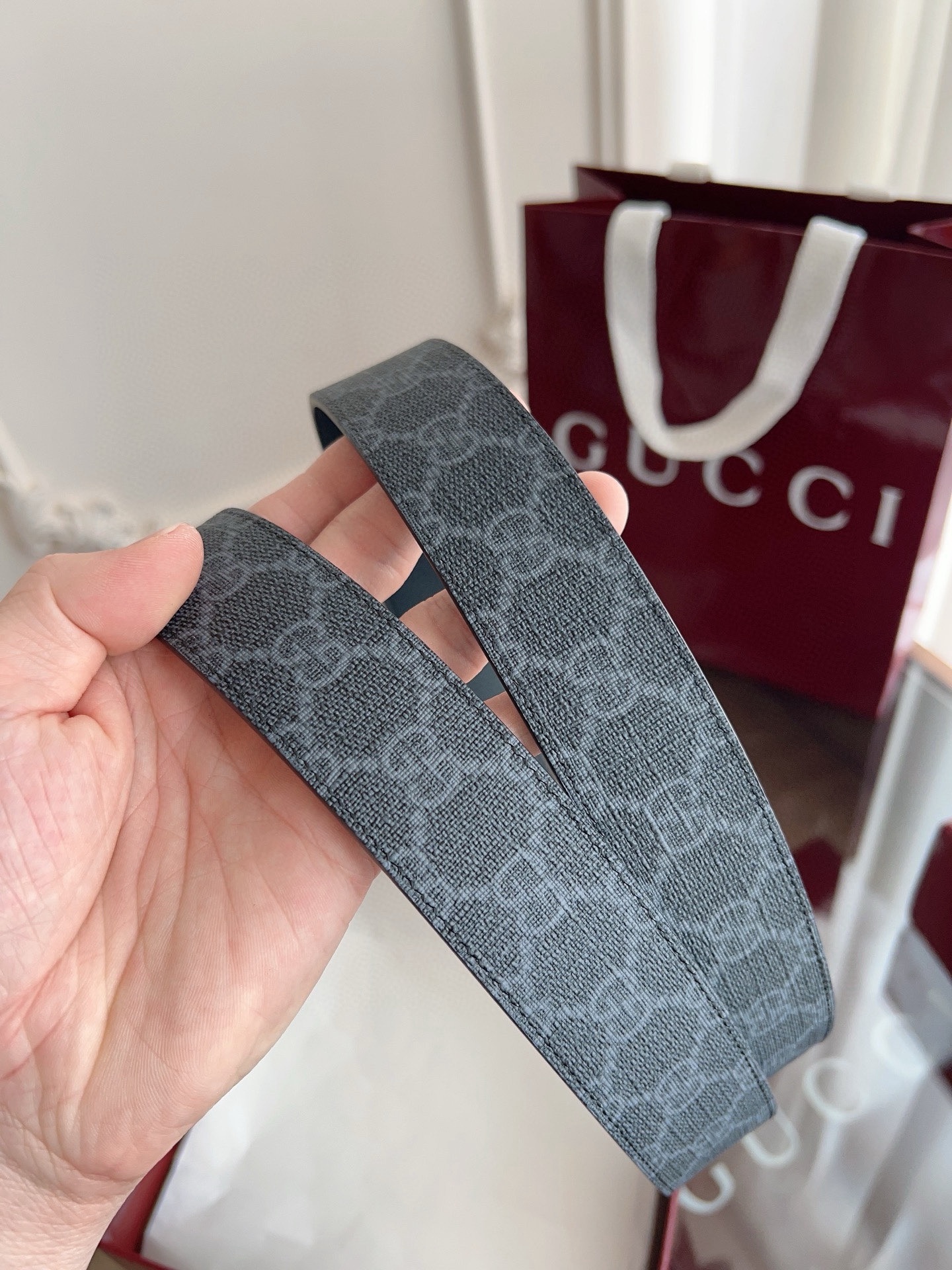 Gucci 古馳 自動平滑扣腰帶 精鋼打造五金 寬度35MM寬 雙面頭層牛皮 自由裁剪設計。