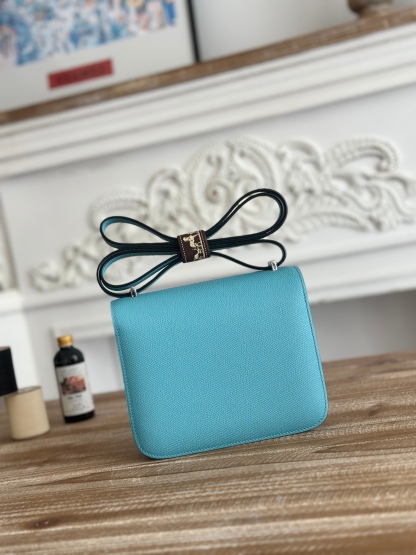 康康  空姐包  
constance  19cm  
epsom掌紋小牛皮  半收工  蠟線縫製