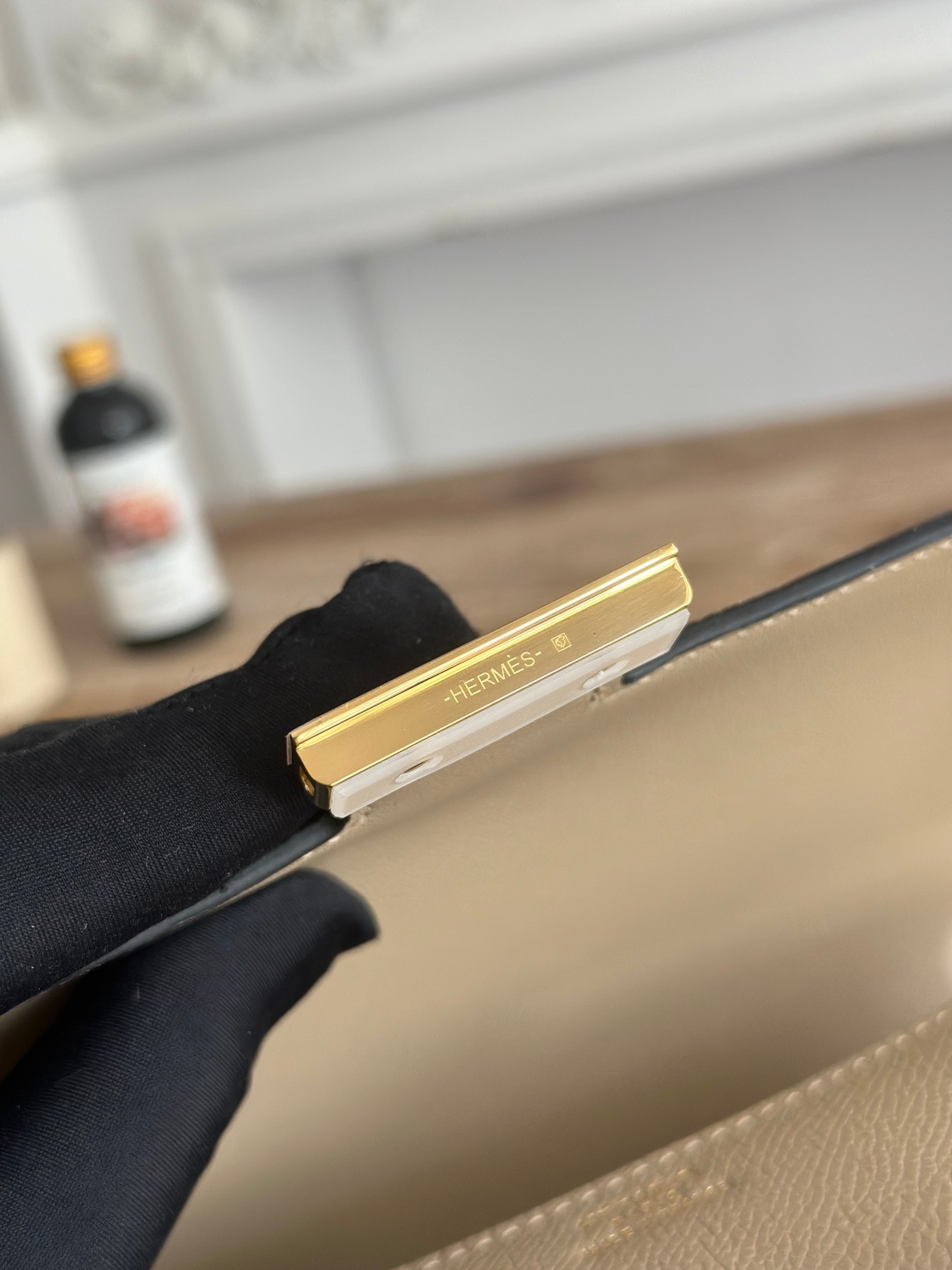 康康  空姐包  
constance  19cm  
epsom掌紋小牛皮  半收工  蠟線縫製