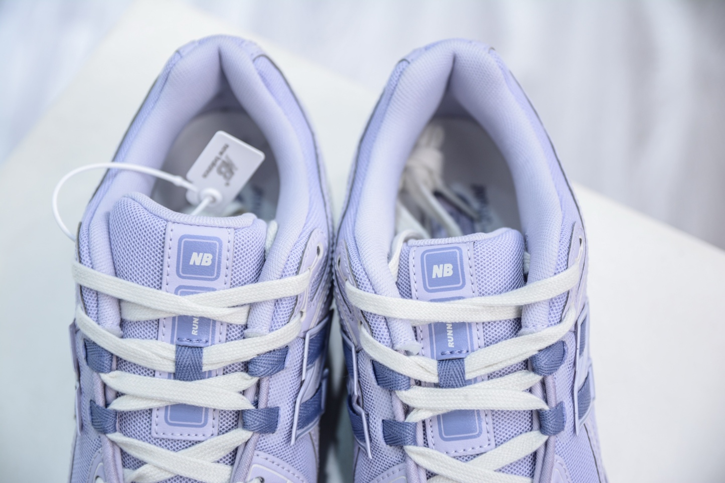 New Balance M1906R系列 
貨號：M1906RZV
尺碼：36 37 37.5 38 38.5 39.5 40 40.5 41.5 42 42.5 43 44 45 46.5