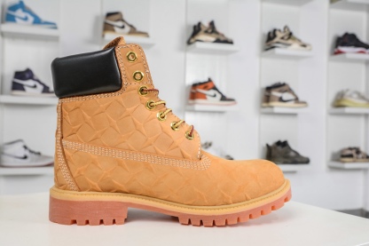 Supreme x Timberland 6 Inch Leather Boots"Black"添柏嵐經典戶外 
貨號: TB 010061 713
尺碼 39 39.5 40 41 41.5 42 43 44 45