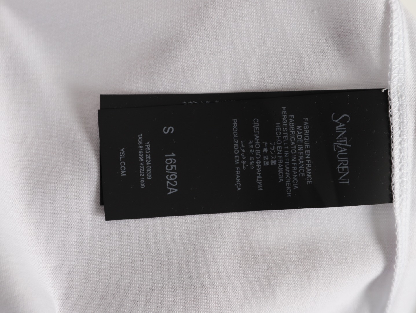 🔝SAINT LAURENT聖羅蘭SLP 小標純色徽標短袖T恤
正品購入開發，50支雙股精品賽爾棉170克，1*1拉架羅紋280克，進口刺繡，面料酵洗，定制1：1商標，寬松版型
B Size：S-XL