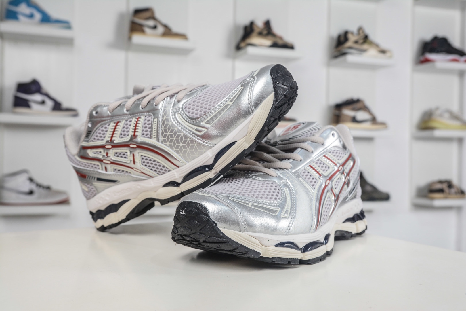 Asics Gel-Kayano 12.1 亞瑟士百搭休閒運動慢跑鞋 
貨號：1203A905 020
Size：36-47