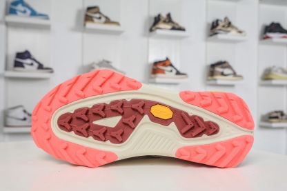 NK ACG ZEGAMA TRAIL 6 網面透氣跑步鞋  
貨號：HV8113 103
尺碼：36 36.5 37.5 38 38.5 39 40 40.5 41 42 42.5 43 44 45