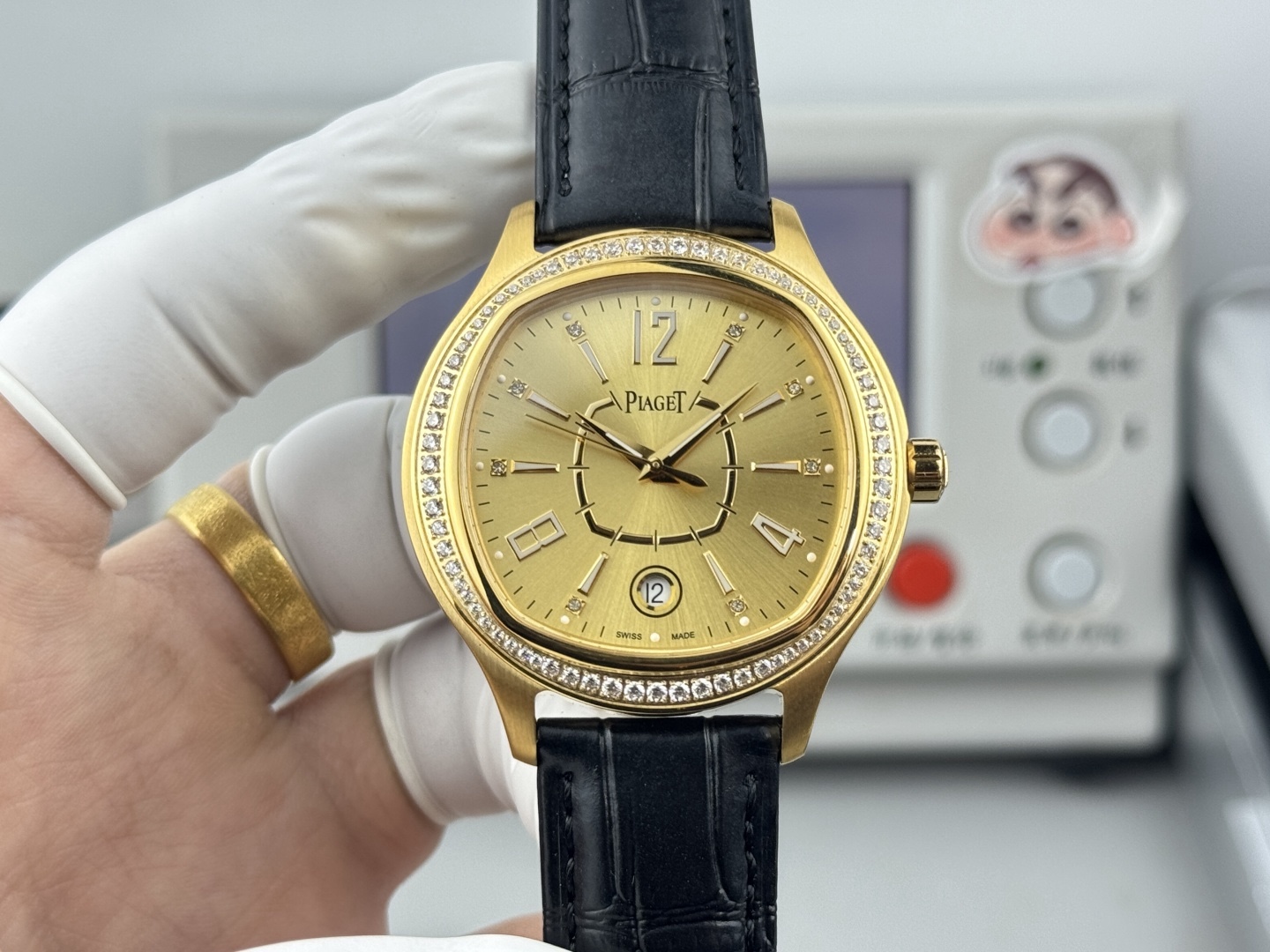 熱賣款🔥🔥🔥！方形殼—在推出新面孔—更別緻—更有型—經典
品牌：伯爵(方正卓絕 精緻之作）爆賣款🎉🎉🎉
類型：精緻款男士腕表（卓越）有轉必賣
錶帶：真牛皮&316L錶帶（舒適）大氣磅礡
機芯：超頂級機械2824機芯（穩定）
材料：礦物質超強鏡面（耐磨）
大氣風範 無限渴望 特別創意 載譽上市
尺寸：直徑42mm厚10mm榮譽
新款上市！歡迎轉載！