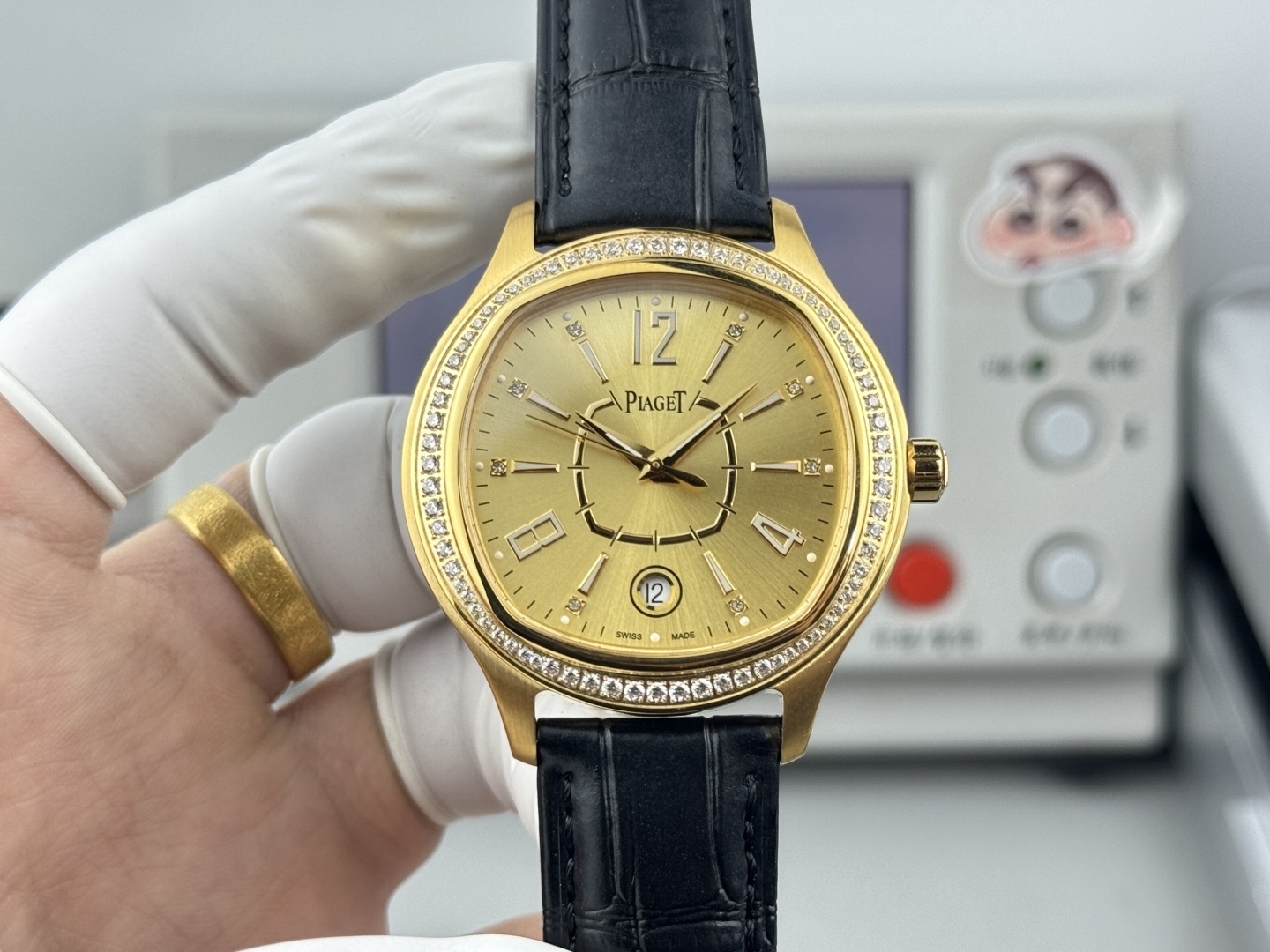 熱賣款🔥🔥🔥！方形殼—在推出新面孔—更別緻—更有型—經典
品牌：伯爵(方正卓絕 精緻之作）爆賣款🎉🎉🎉
類型：精緻款男士腕表（卓越）有轉必賣
錶帶：真牛皮&316L錶帶（舒適）大氣磅礡
機芯：超頂級機械2824機芯（穩定）
材料：礦物質超強鏡面（耐磨）
大氣風範 無限渴望 特別創意 載譽上市
尺寸：直徑42mm厚10mm榮譽
新款上市！歡迎轉載！