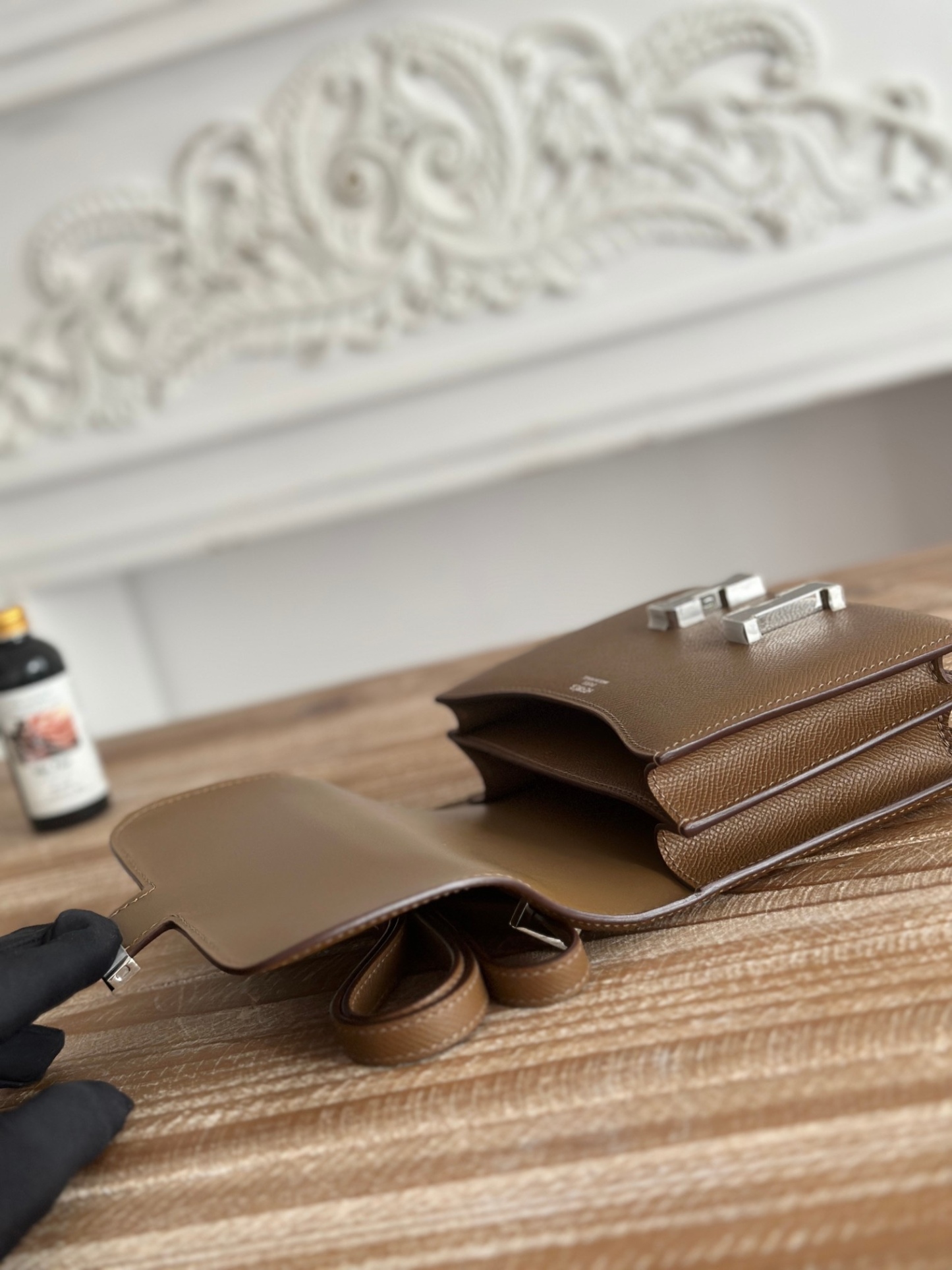 康康  空姐包  
constance  19cm  
epsom掌紋小牛皮  半收工  蠟線縫製