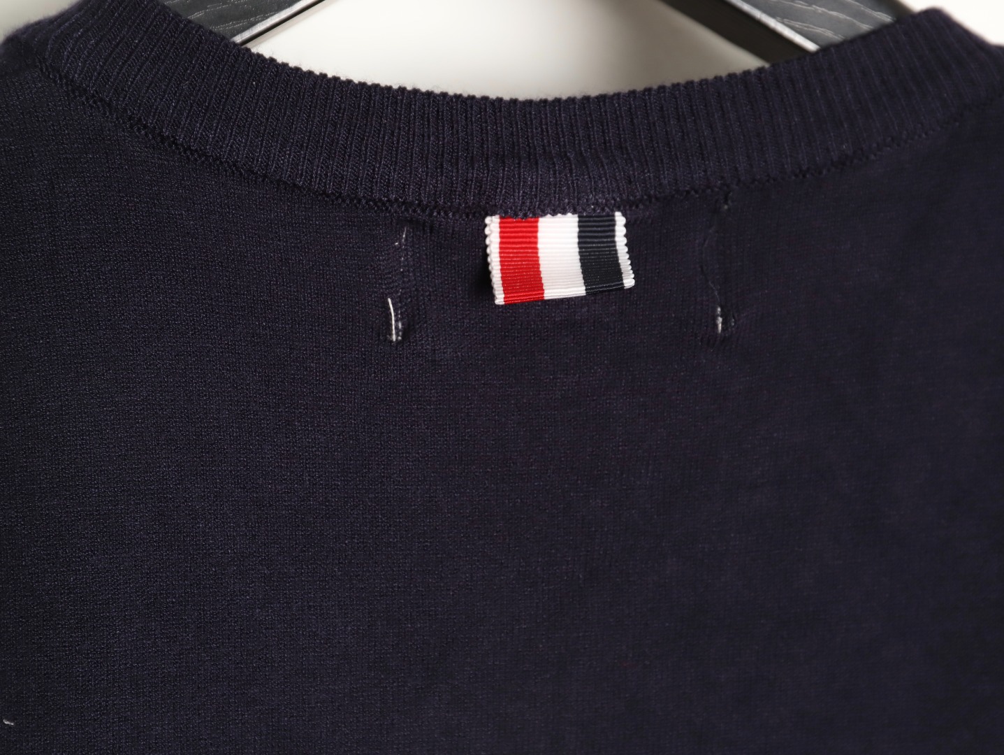 🔝THOM BROWNE TB 彩條V領羊毛針織連衣裙
原版定制面料 輔料 
尺碼：1 2 3