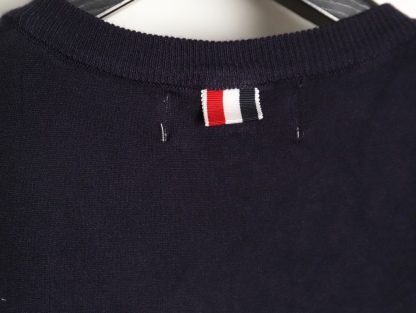 🔝THOM BROWNE TB 彩條V領羊毛針織連衣裙
原版定制面料 輔料 
尺碼：1 2 3