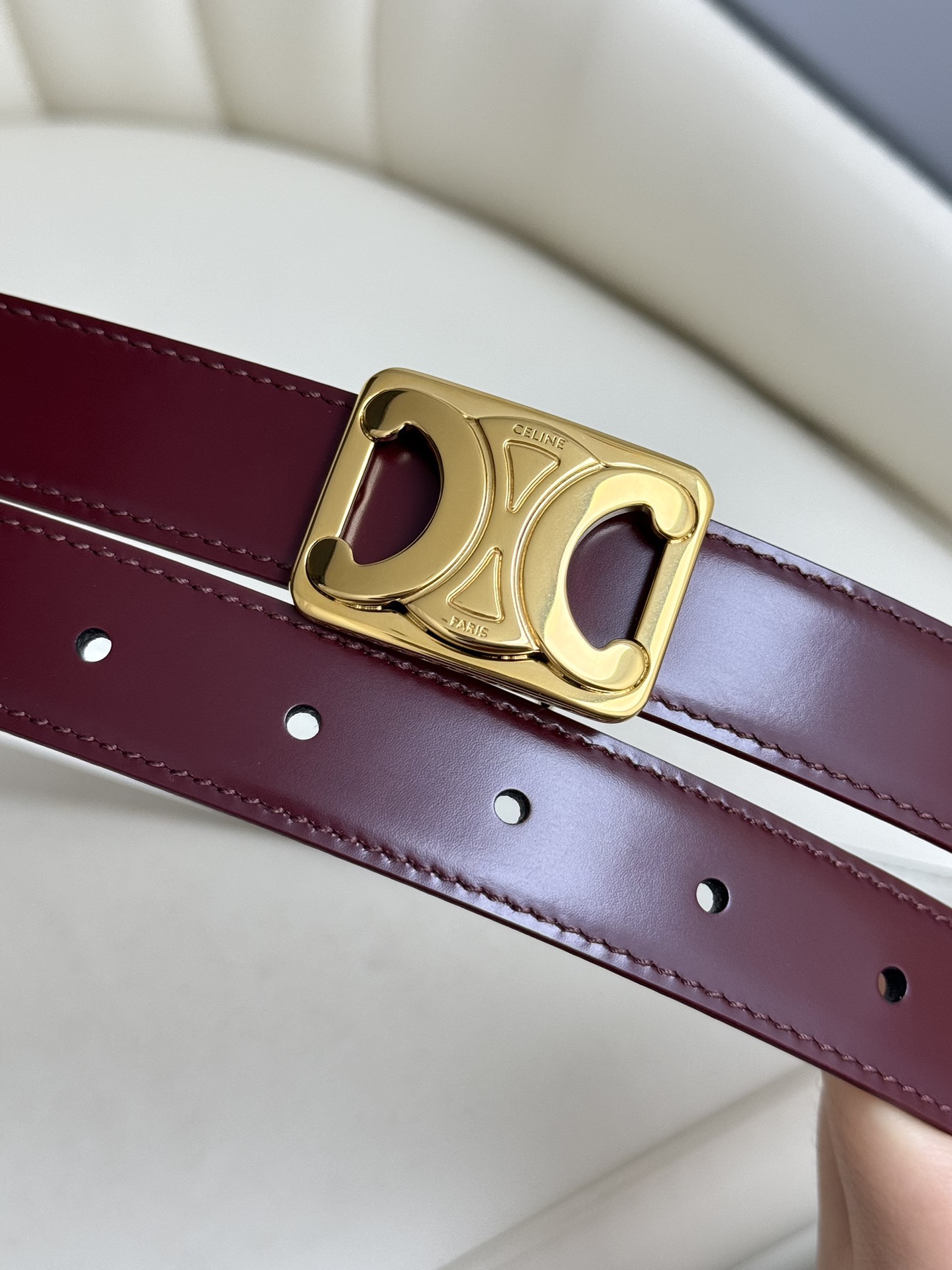 賽琳女裝原單新款寬度:2.5cm精品凱旋門銅扣，正品復刻進口精選優質頭層小牛皮，全粒面小牛皮，比拼正品無壓力。