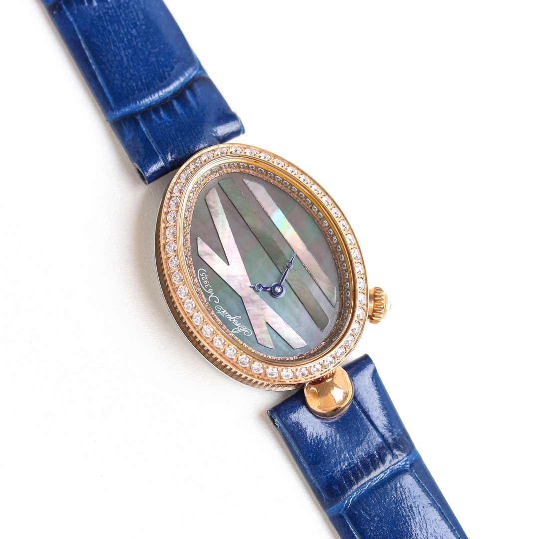 AW廠出品。那不勒斯王后系列REINE DE NAPLES[色]高品質女士瑞士石英機芯女表、
圓弧形的錶盤採用閃閃發光的白色天然母貝製成，錶盤上的羅馬數字“XII”則採用白色天然母貝製成，以細木鑲嵌工藝固定於錶盤之上。母貝材質脆弱易碎，因此在細木鑲嵌工藝中尤為棘手，可謂名副符其實的傑作。