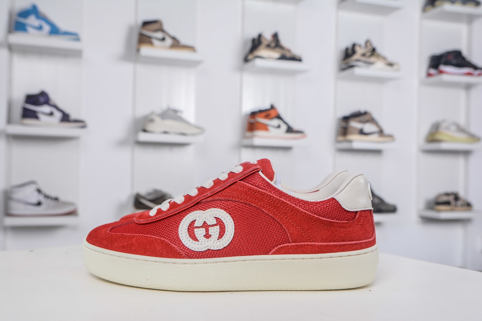 Gucci 古馳G75 圓頭系帶運動鞋
尺碼：35 36 37 38 39 40 41 42 43 44 45 46