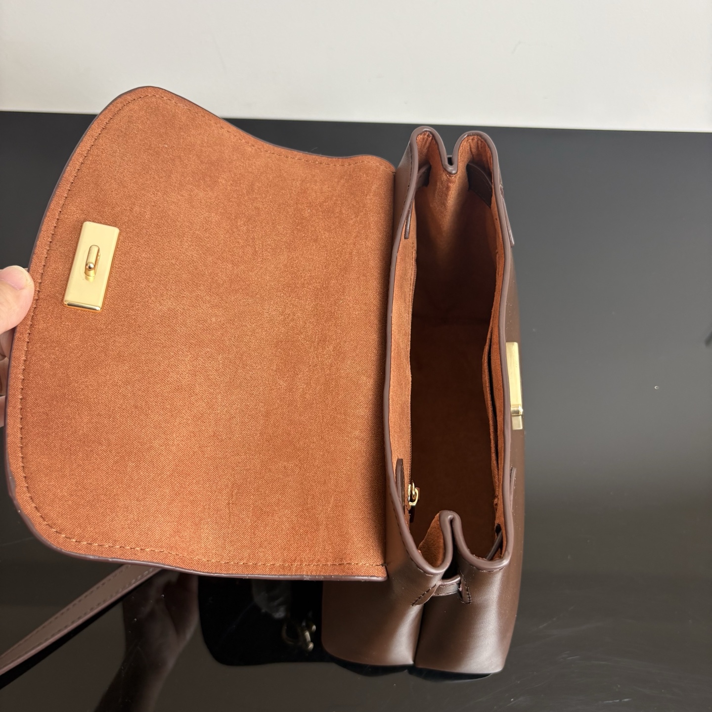 
COACH/蔻馳官方 奧萊款Emory 25女士皮質單肩手提包腋下包CCE54尺寸22.5*17.5*11