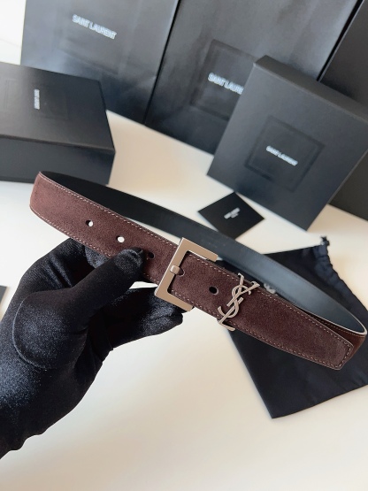 
ysl聖羅蘭2026女士新款腰帶，冬季爆款絨面原版皮，方形搭扣配以ysl標識腰帶環，女士冬季必備款，寬度3.0cm