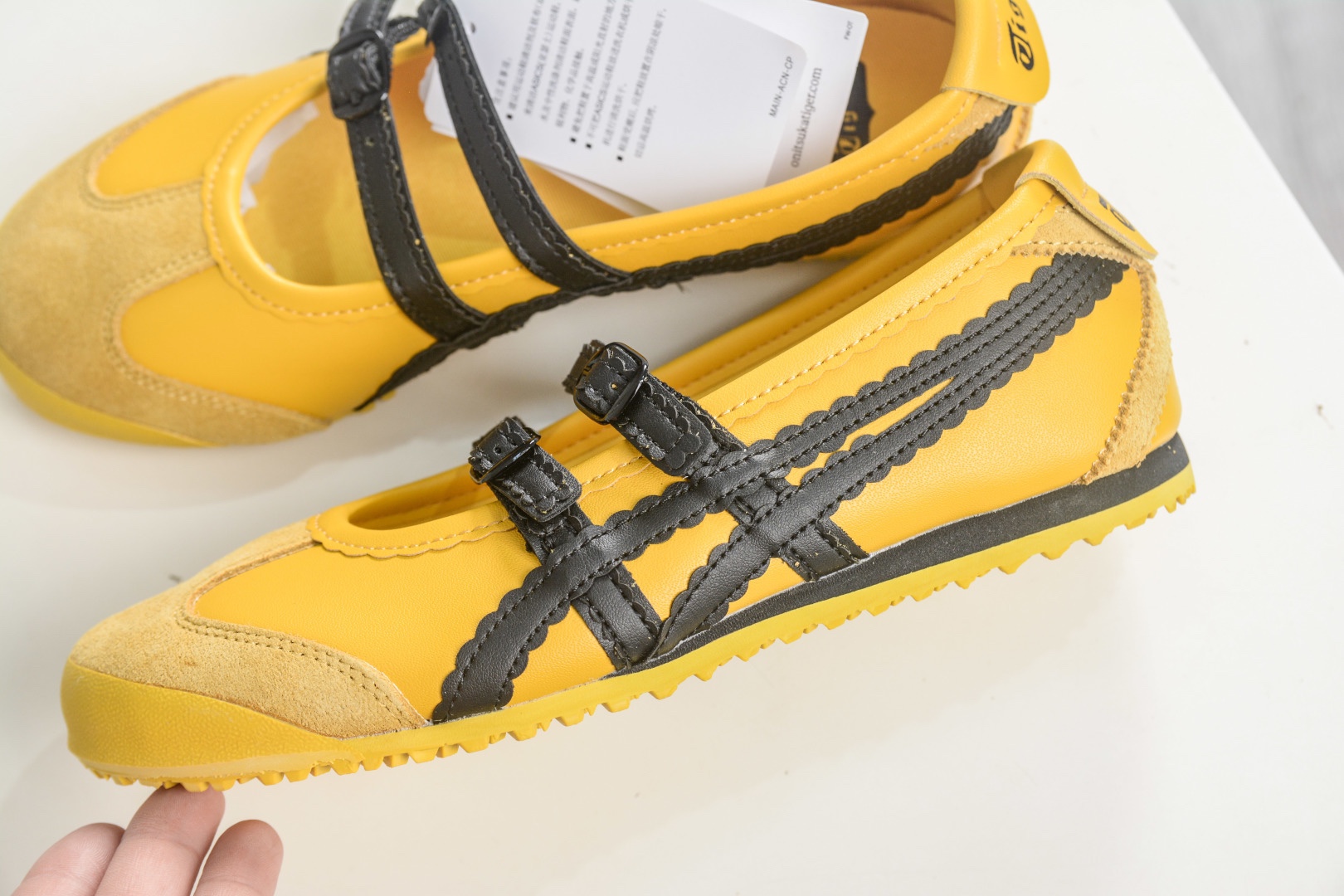 𝐏𝐚𝐭𝐨𝐮 𝐱  Tiger 瑪麗珍 任敏同款 舒適輕盈平跟鬼冢虎 瑪麗珍鞋 夏季必備 3mm薄底的貼地感 
貨號: 1182A678 750
𝐬𝐢𝐳𝐞：36 37 37.5 38 39 39.5 40 40.5 41.5