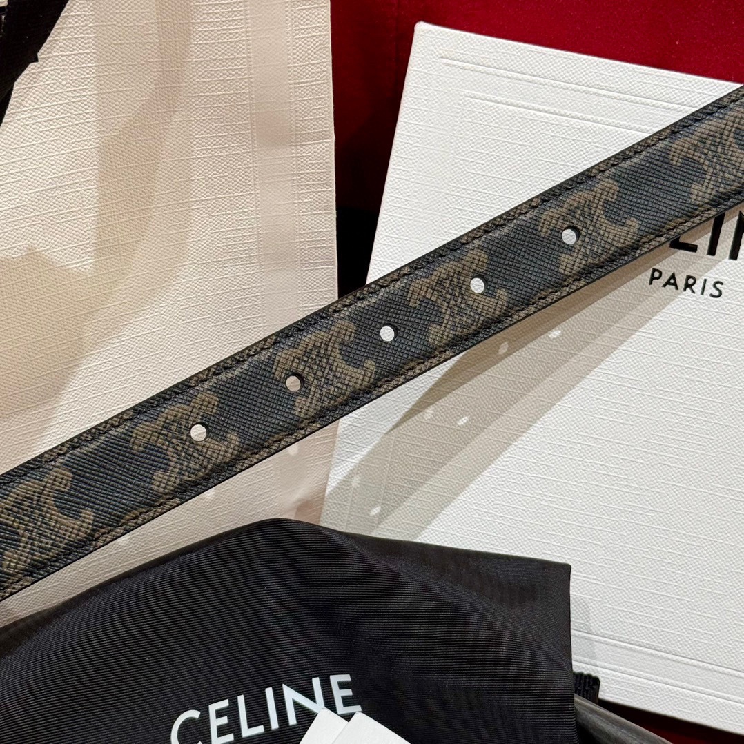 賽琳新款女士凱旋門腰帶
TRIOMPHE 雙面頂級小牛皮腰帶
百搭時尚潮流，寬度2.5cm