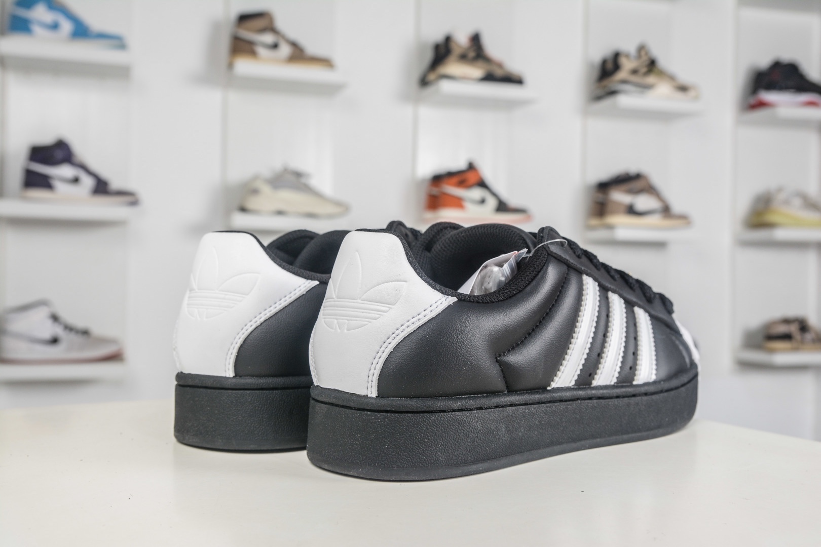 Adidas Superstar 2 ST 麵包鞋 3.0貝殼頭低幫休閒板鞋 
貨號: JR7444
尺碼：35 36 36 36.5 37 38 38.5 39 40 40.5 41 42 42.5 43 44 44.5 45