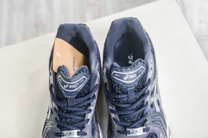 Asics Gel-Kayano 14  亞瑟士運動休閒透氣專業跑鞋
貨號:1203A926 400
尺碼：36 37 37.5 38 39 39.5 40 40.5 41.5 42 42.5 43.5 44 45