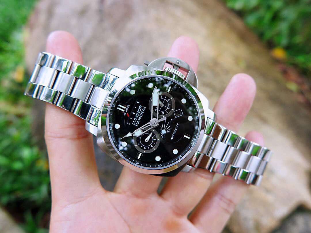 升級版【最高版本】沛納海 動能儲備顯示🌙日月星辰 意大利皇家海軍指定〖專用表〗以精密機械及卓越品質著稱 原裝進口多功能9100全自動機芯 擁有 月份 星期 日期 專用超強夜光 深度潛水功能 結合意大利設計風格和瑞士的專業技術 成為運動 休閒領域中的高檔腕表 品位人士爭相收藏的精品 (尺寸44x12)(一表一卡一專用按健筆)