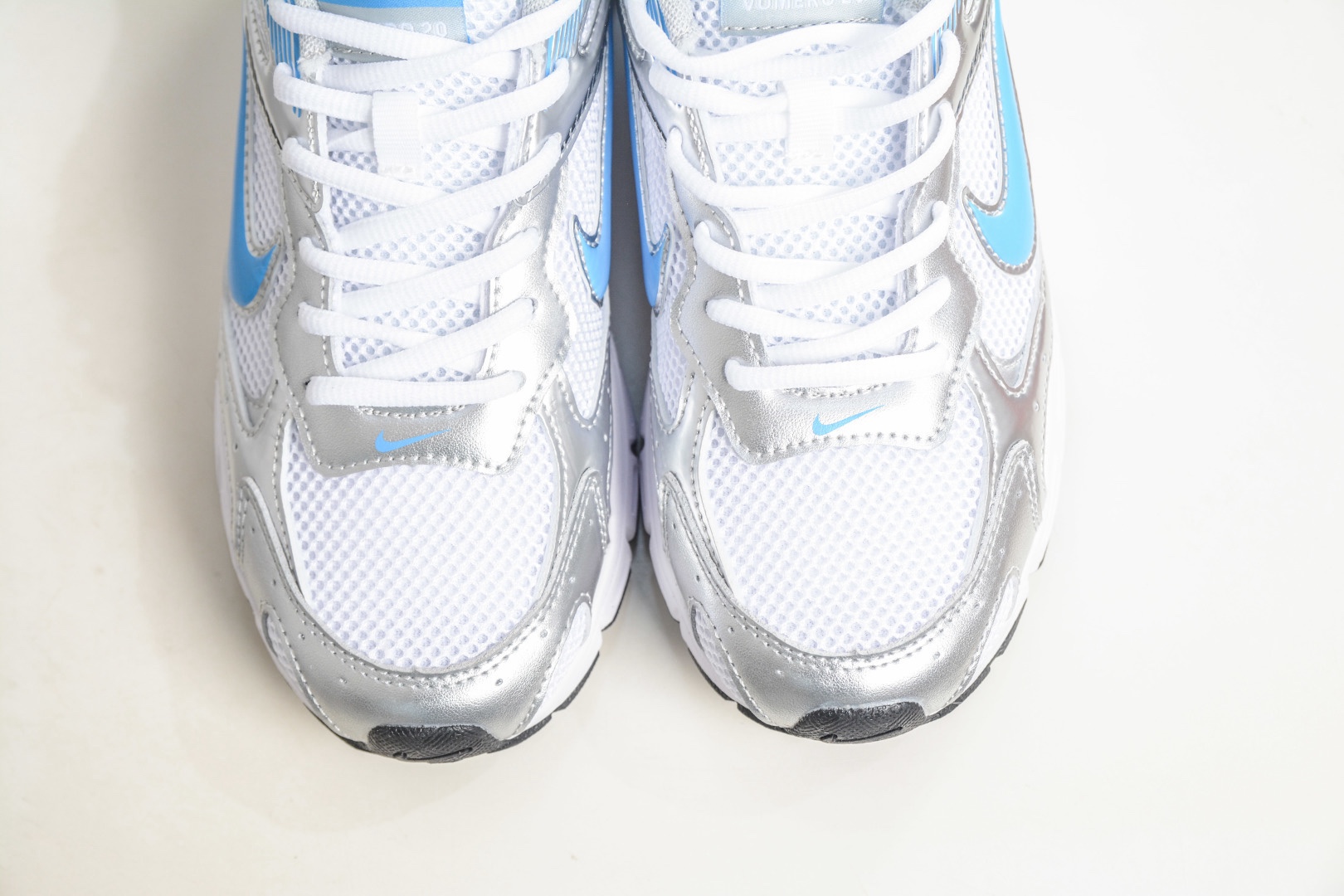 NK Air Zoom Vomero 20 經典復古潮流運動跑鞋 
貨號：HM9149 101
SIZE：36 36.5 37.5 38 38.5 39 40 40.5 41 42 42.5 43 44 45