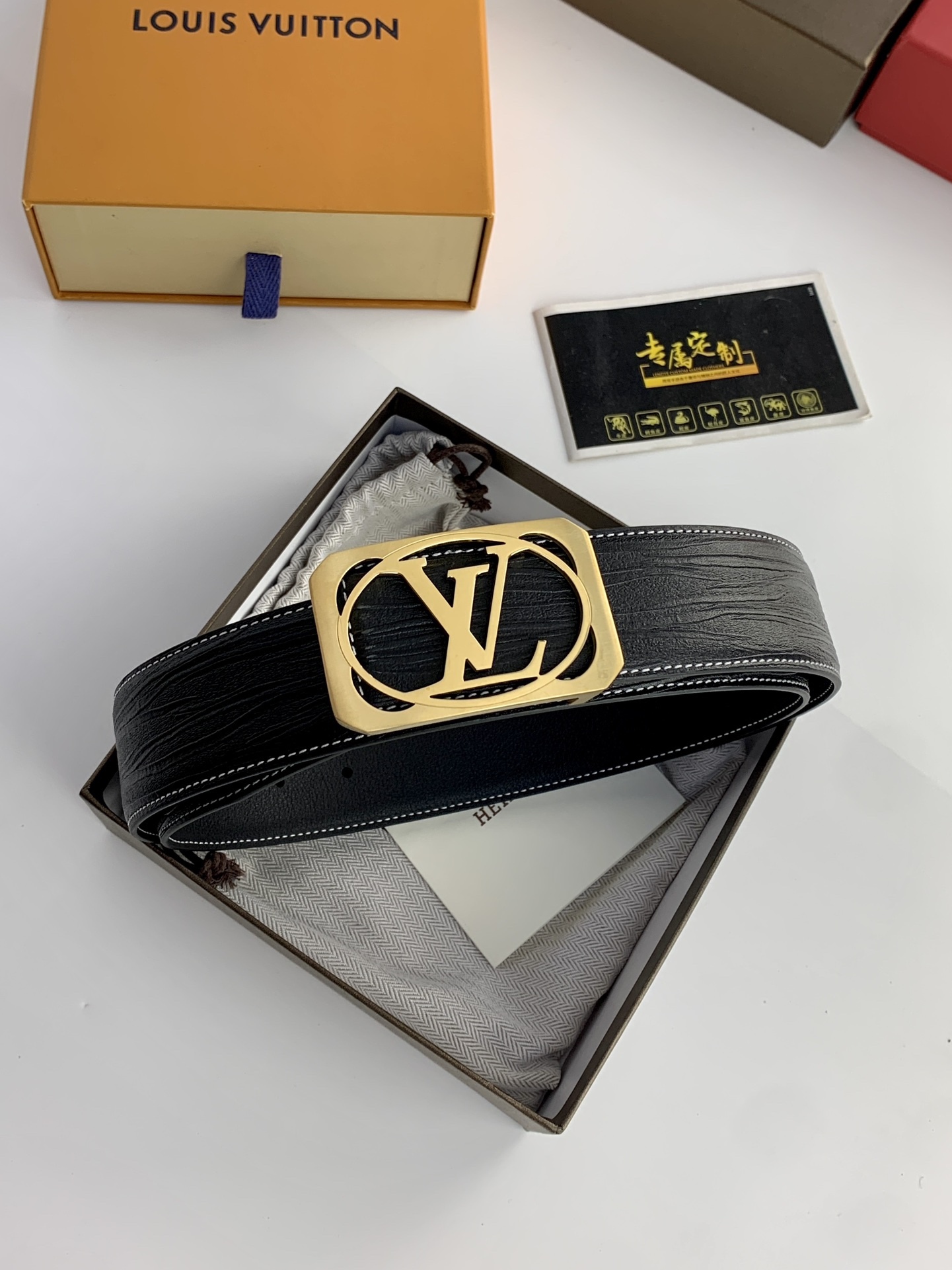 【L家】原單 專櫃新款黑色小牛皮腰帶，寬度3.8cm，內襯小牛皮，搭配專櫃新款鋼扣.工藝精湛、手感柔軟、細膩，高端定制，經典之作.