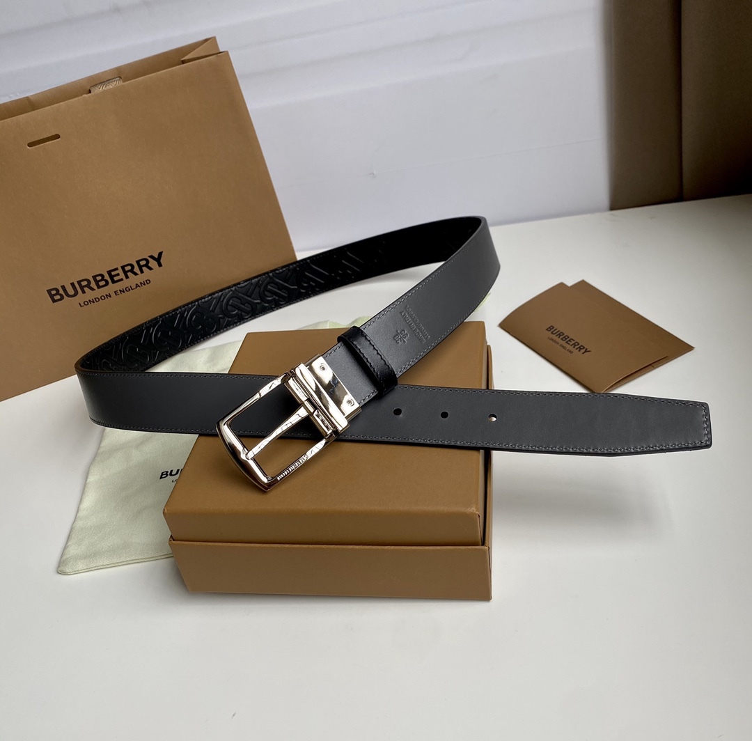 Burberry巴寶莉專櫃同步上新🎉🎉意大利制腰帶 裝飾品牌專屬標識壓花圖案 搭配鍍鈀金搭扣  營造精緻設計感 寬:3.5cm  精緻優雅