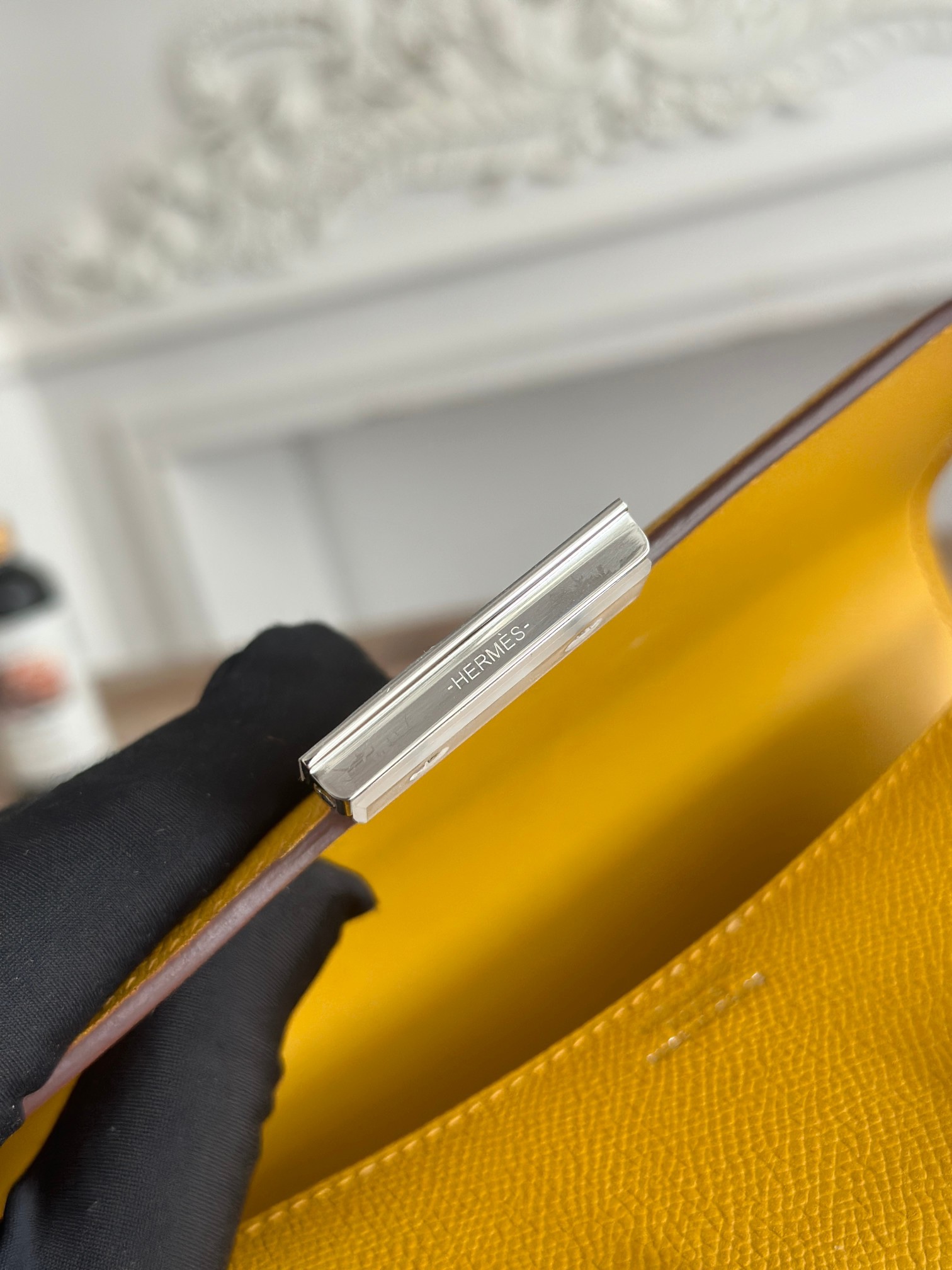 康康  空姐包  
constance  19cm  
epsom掌紋小牛皮  半收工  蠟線縫製