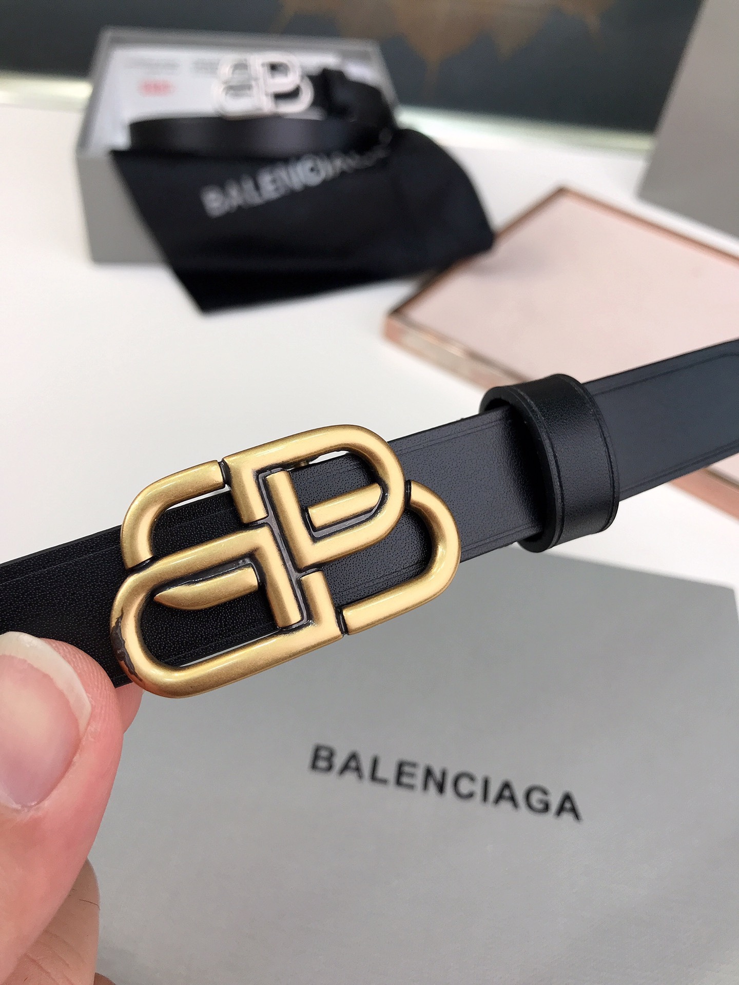 巴黎💋意大利🇮🇹正版購入原廠皮料 2.0cm五金進口爐內五金並非市場iT水調五金所見所得