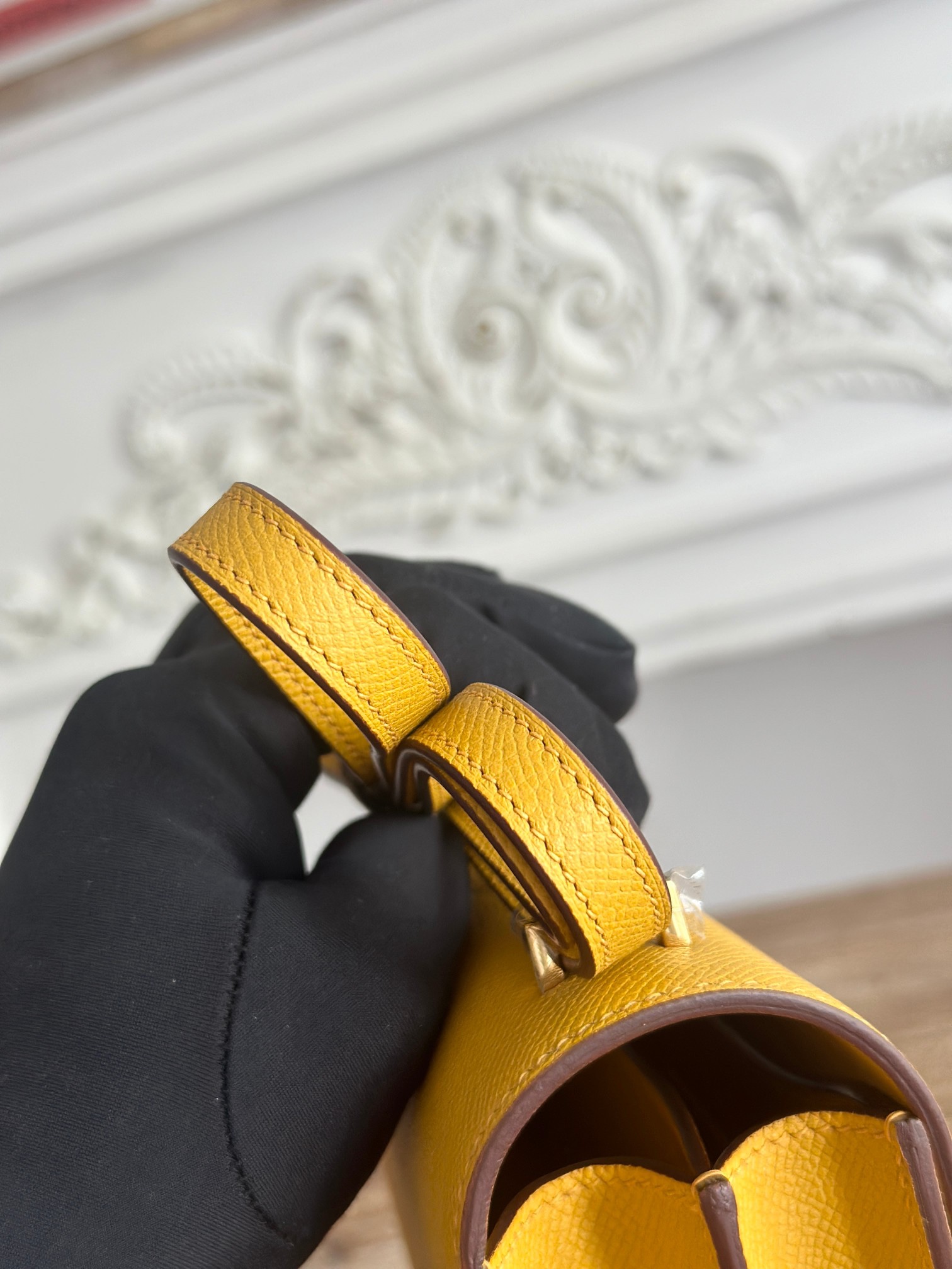 康康  空姐包  
constance  19cm  
epsom掌紋小牛皮  半收工  蠟線縫製