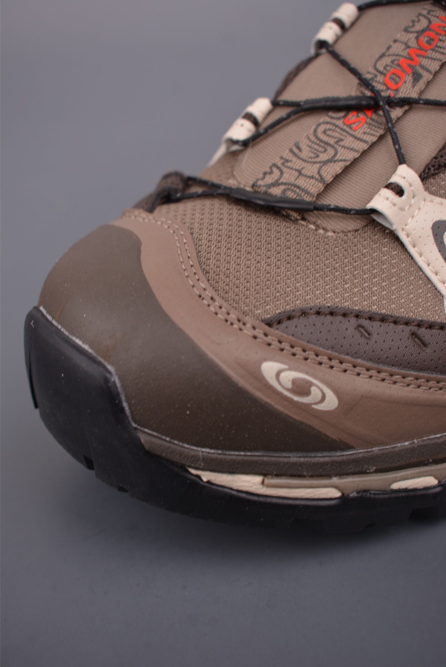 薩洛蒙 Salomon XT 
QUEST GTX ATHR 探索者系列 
潮流越野機能戶外休閒運動跑步鞋
官方貨號: 492789 292722
尺碼：36 36.5 37 38 38.5 39 40 40.5 41.5 42 42.5 43 44 44.5 45 
