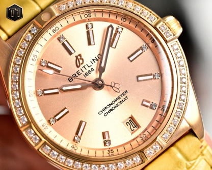 GTR  百年靈新款橫空出世（推出新高度）
全新百年靈機械計時腕表-南海膠囊系列
(chronometer Automatic 36mm)特別版
1⃣️現代復古風格讓您在人群中脫穎而出，打破沈悶，有溫度又不失浪漫！
2⃣️這款優雅的現代復古靈感腕表適合想在人群脫穎而出的女士。（男士也可佩戴，膠囊系列市面最薄的中性款。）
3⃣️融合優異性能和造型美感，時尚而優雅，適合各種場合，多種金屬表殼可供選擇，同時也有鑲嵌彩色寶石鑽，從炫酷的精鋼材百搭雙色間金乃至豪華紅金，一應俱全，時標和多姿多彩錶盤。
4⃣️搭載