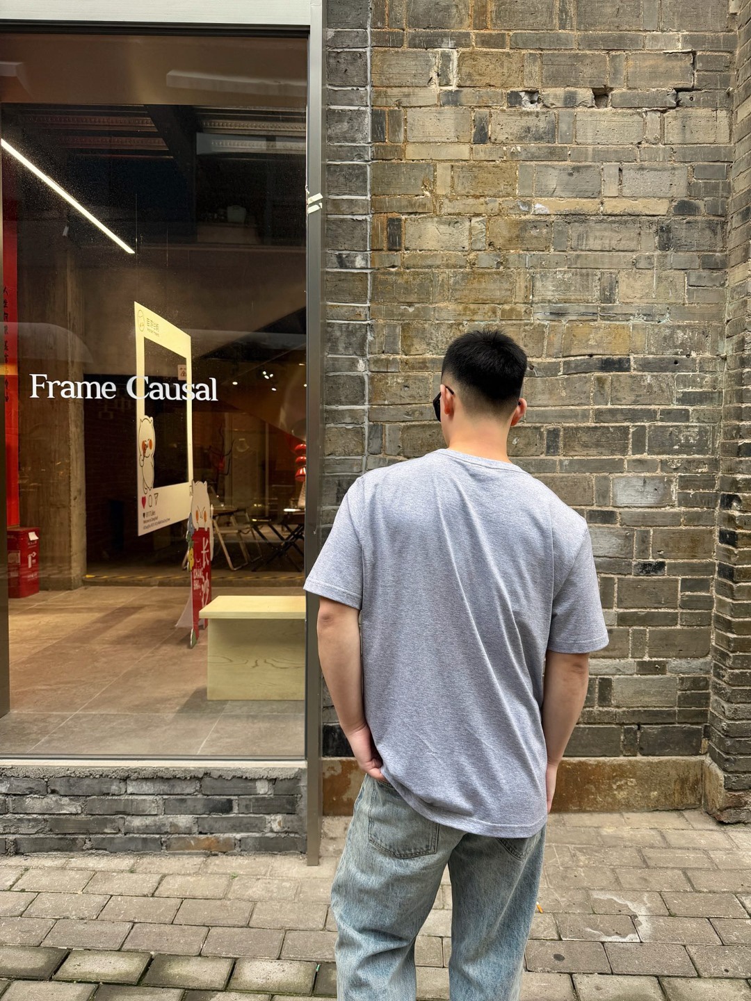 🔝SAINT LAURENT聖羅蘭SLP 小標純色徽標短袖T恤
正品購入開發，50支雙股精品賽爾棉170克，1*1拉架羅紋280克，進口刺繡，面料酵洗，定制1：1商標，寬松版型
B Size：S-XL