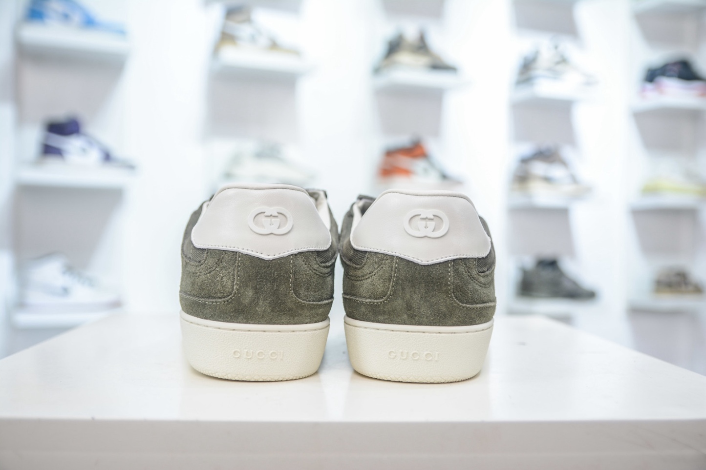Gucci 古馳G75 圓頭系帶運動鞋
尺碼：39 40 41 42 43 44 45 46