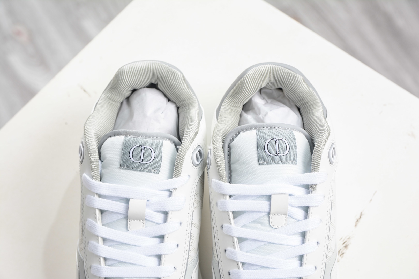 迪奧/Dior B27 Oblique Galaxy Low Top Sneakers B27系列低幫復古真皮百搭運動休閒板鞋 
貨號：3SN272ZIR16536
尺碼：38 39 40 41 42 43 44 45 46