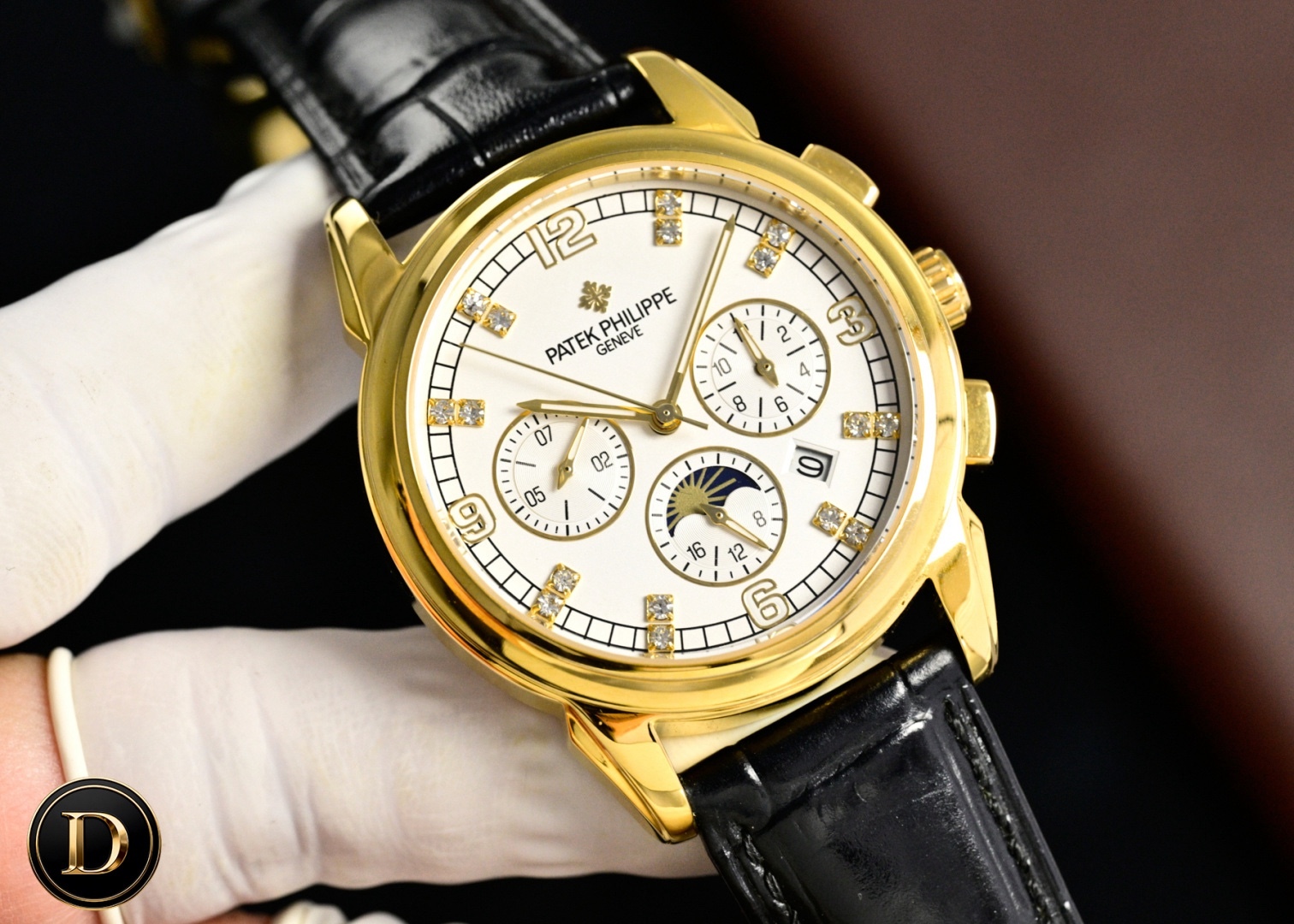 百達翡麗Patek Philippe驚艷登場，42毫米的表徑適配大眾男性手寸，非常商務可亦‬休閒。整表表殼手工雕刻花紋，視覺衝擊力強，令人過目不忘，實物質感更加優美。     
1⃣️搭配進口9100多功能機芯【非市場普通國產機芯】（零返修）功能（24小時,星期/星辰/月份）此腕表擁有38-48小時動力儲備.
2⃣️進口316L精鋼，採用18k品質爐內真空電鍍！
3⃣️搭配獨家定制方形鱗紋牛皮錶帶
4⃣️耐磨防刮藍寶石玻璃鏡面！
5⃣️30米生活防水等級.
百達翡麗（Patek Philippe） 簡