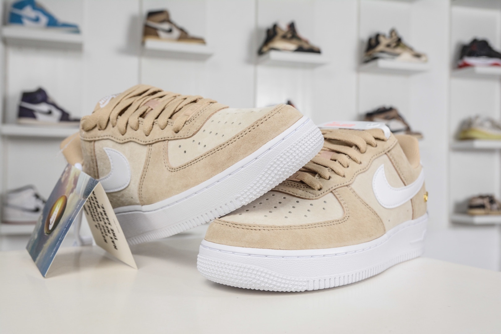 NK Air Force 1 '07 Low 麂皮黃白 
貨號：IQ9964 200
Size：36 36.5 37.5 38 38.5 39 40 40.5 41 42 42.5 43 44 44.5 45