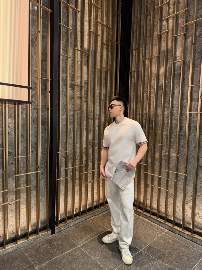 🔝BURBERRY巴寶莉BBR 格紋拼袖短袖T恤
正品購入，50支雙股100%精梳棉170克，2*2精品羅紋210克，面料拼接，面料酵洗，定制1：1商標，合身版型
B Size：S-XL