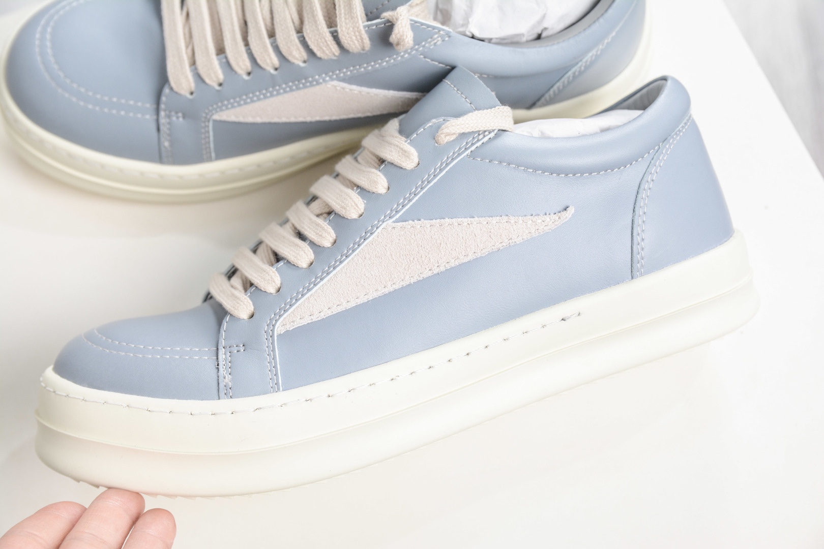 RICK OWENS/RO Hollywood 歐文斯 圓頭系帶低幫板鞋 
尺碼:36 37 38 39 40 41 42 43 44 45 46