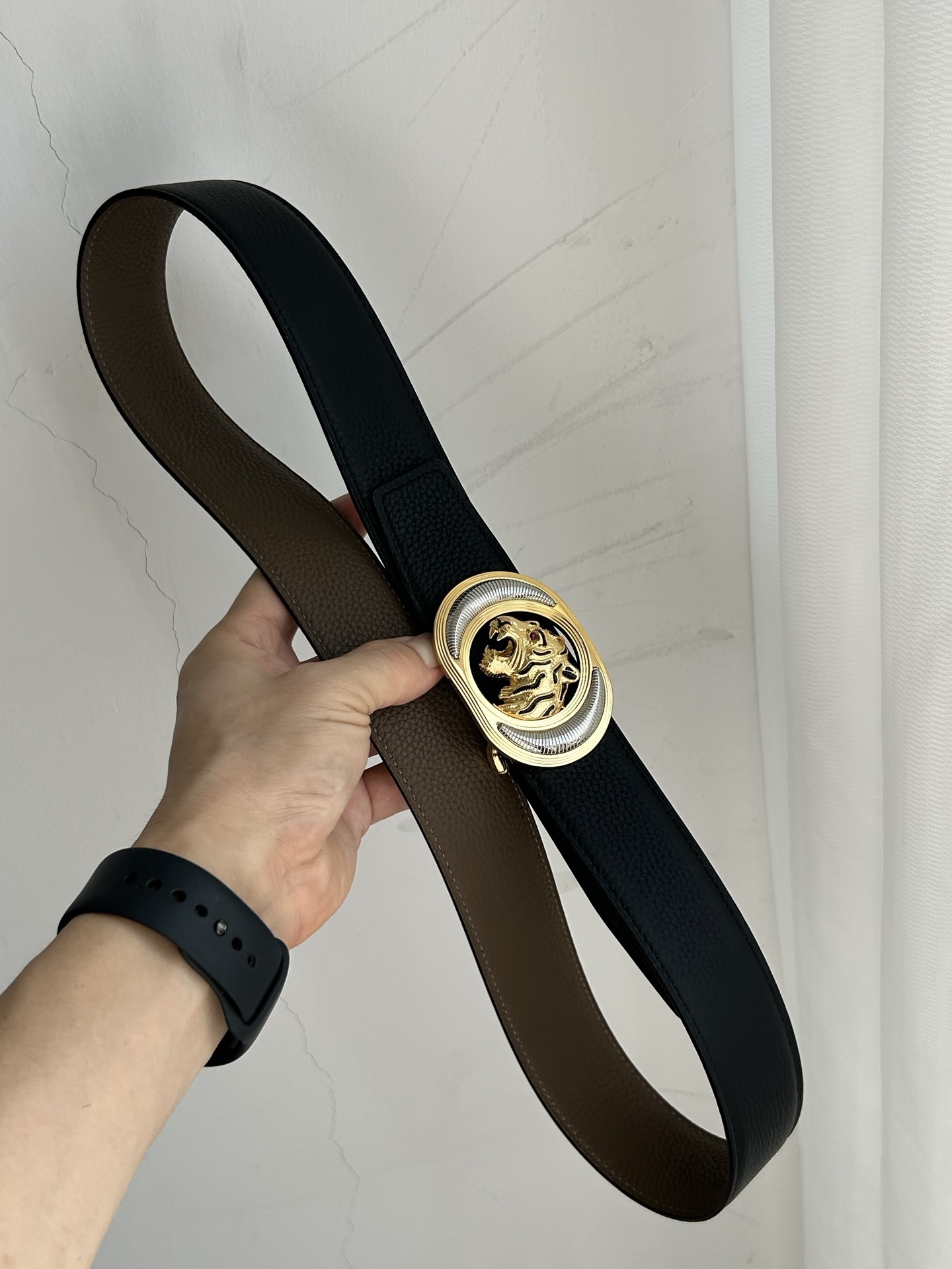 【史蒂芬】原版荔枝紋牛皮腰帶，搭配新款老虎頭不鏽鋼扣，寬度3.8cm，雙面可用，長度不可調節，尺碼（85-110）具有獨特吸引力！