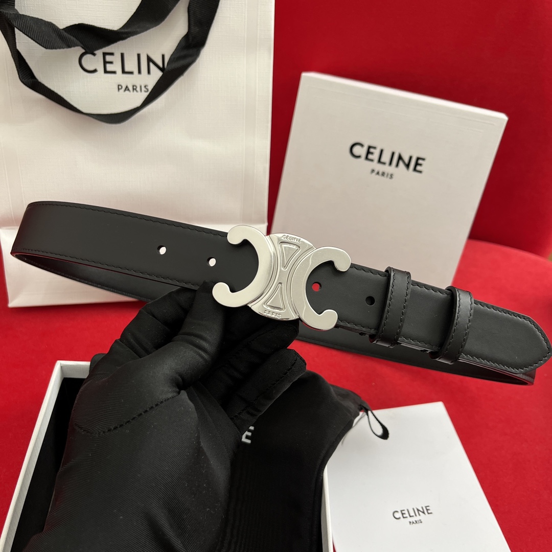 Celine/賽琳 款凱旋門腰帶 寬度3.0cm 男女通用款 💯採用數量稀少的原廠專用小牛皮 搭配精緻凱旋門搭扣 獨家頂級手工 進口邊油