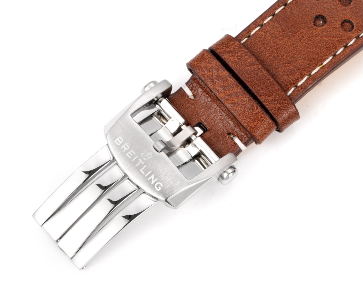 
百年靈新品 BN9 越洋系列AB015212.BF26743P.A20BA.1  材質： 316L精鋼直徑： 41毫米厚度： 13.65毫米 表鏡： 鍋蓋弧面藍寶石，雙面防眩處理表底： 旋入式精鋼，透明藍寶石表冠： 非旋入式，雙密封墊機芯：7750機芯 復刻首選 精緻推薦男士多功能機械腕表 ，精心打造超真實實物圖拍攝。