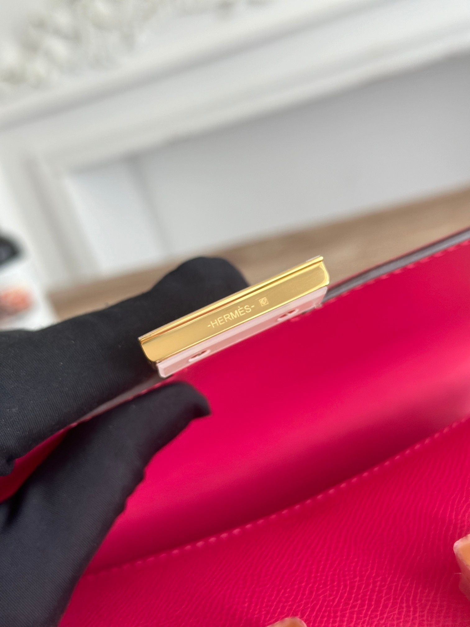 康康  空姐包  
constance  19cm  
epsom掌紋小牛皮  半收工  蠟線縫製