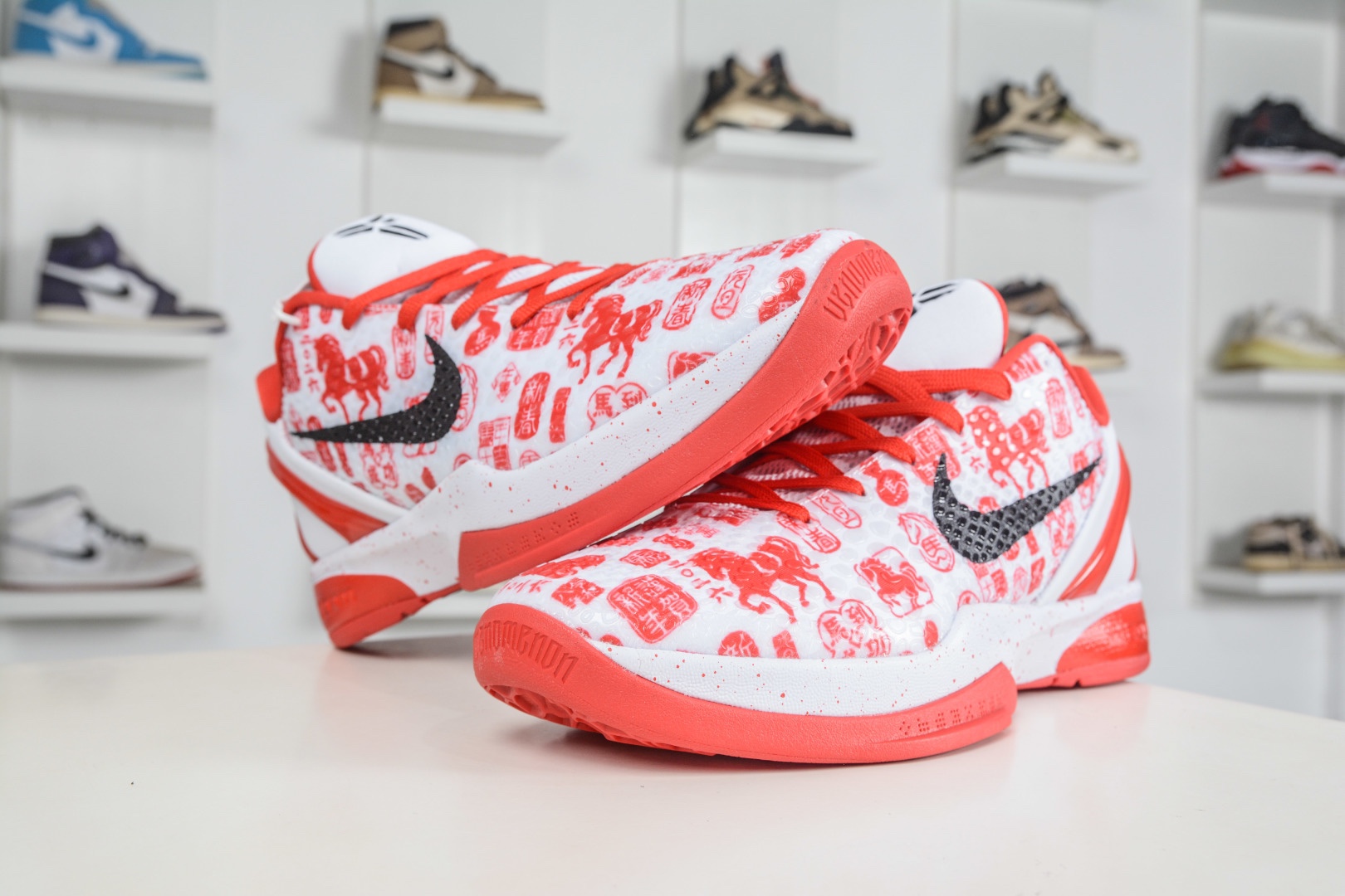 Nike Zoom Kobe VI 馬年限定 CNY新年款 耐克 科比6代系列 低幫復刻實戰運動低幫文化籃球鞋 
貨號:CW2190 040
尺碼：38 38.5 39 40 40.5 41 42 42.5 43 44 45 46